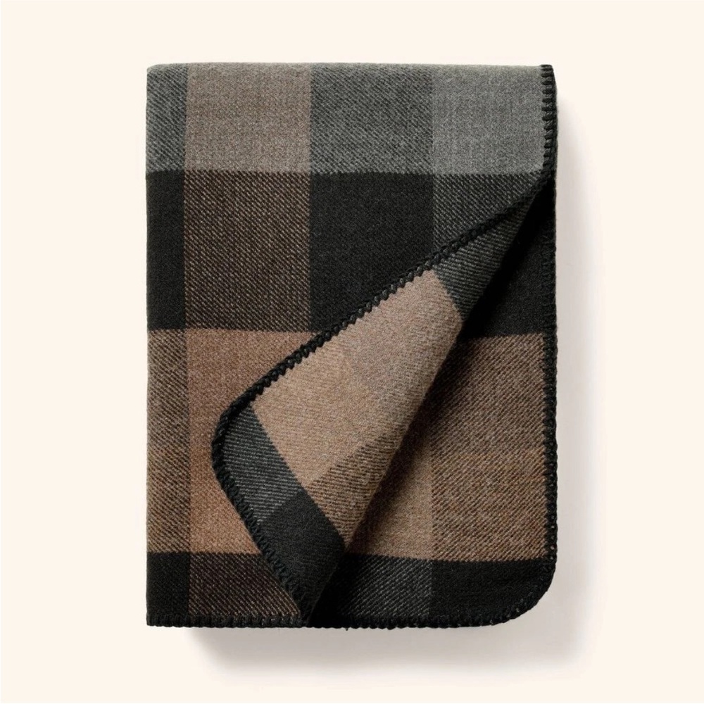 NWT/ Plaid Throw Wool Bland Blanket Brown/Black - Woolrich